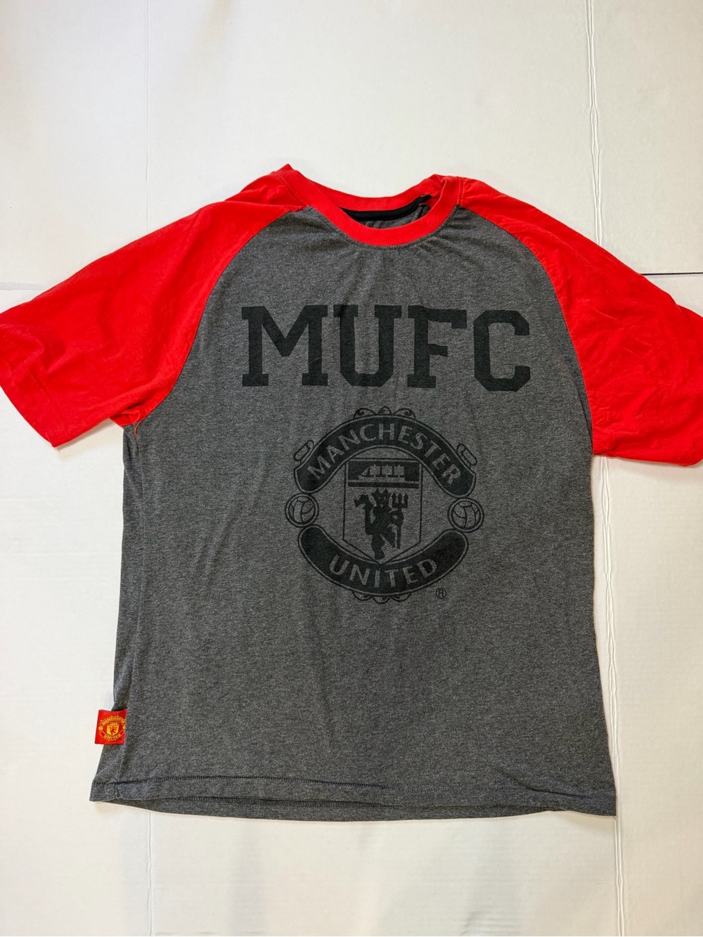 Manchester United Football Raglan Tee Short Sleeve Mens Size Large Gray Red